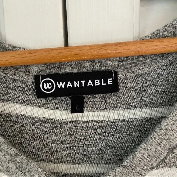 {Wantable} Super Soft Gray & White Striped Sweater - Large - Picture 3 of 5